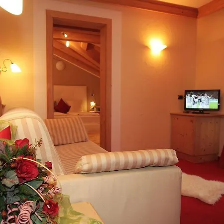 Hotell Cristallo 3*