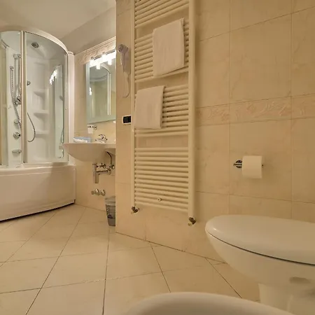 Cristallo Hotell