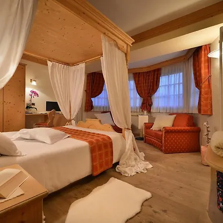 Cristallo Hotell