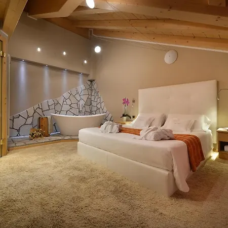 Hotell Cristallo 3*
